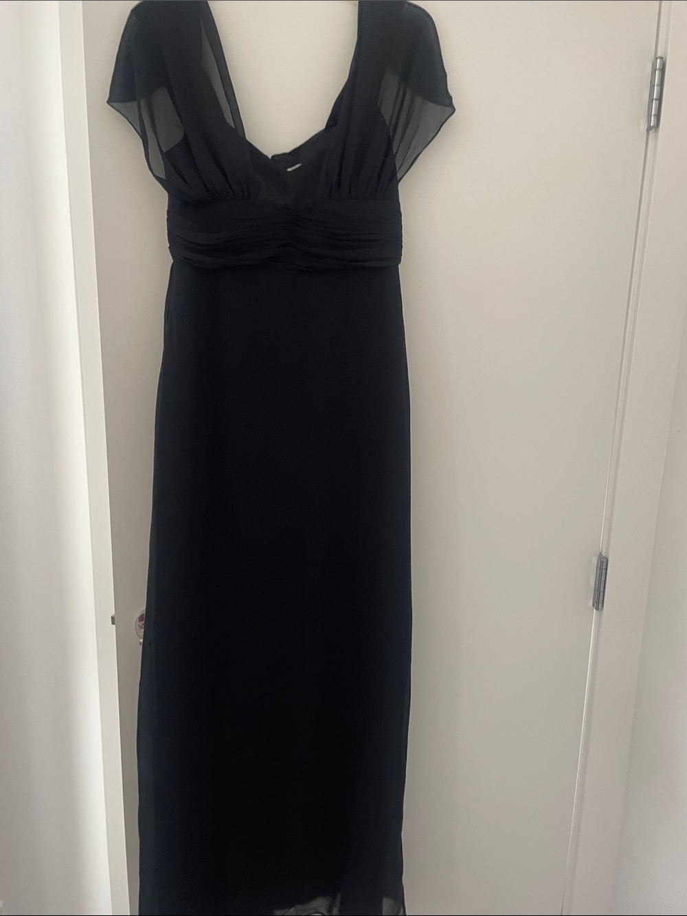 Elegant Black Chiffon Maxi Dress with Sheer Cap Sleeves